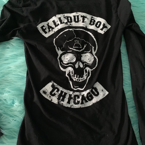 fall out boy long sleeve <3 - Picture 2 of 2